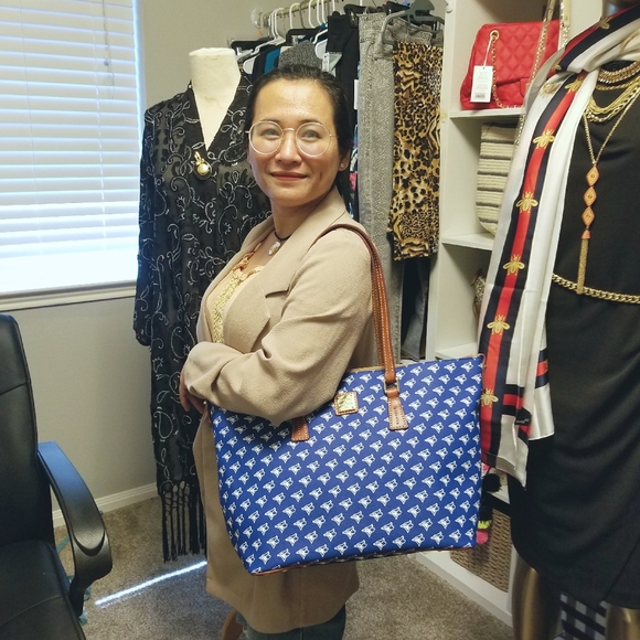 Women's Dooney & Bourke Los Angeles Dodgers League - Picture 1 of 6